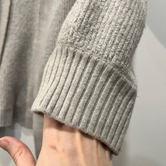 Aritzia Wilfred Free 100% Merino Wool Oatmeal Plunge Rib Knit Slim Fit Cardigan - Picture 5 of 9